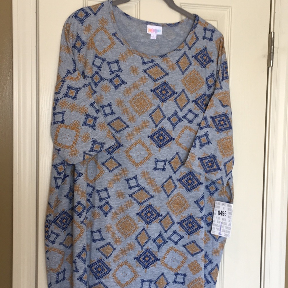 LuLaRoe Irma (L)
